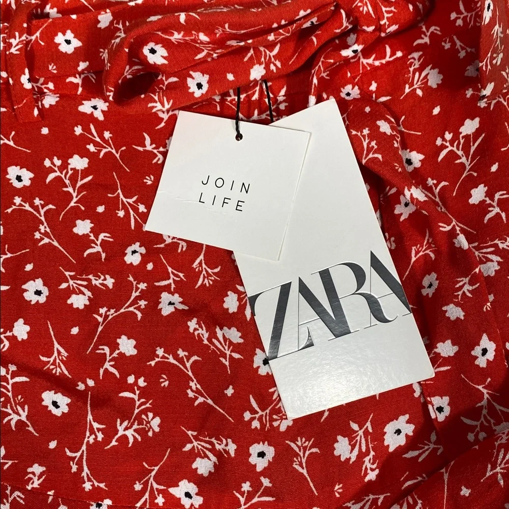 Zara Belted Mini Skort Red Floral Skater Skirt size medium